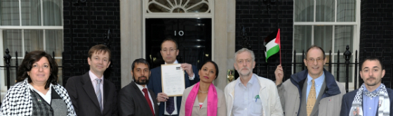 Delegation delviers letter to Number 10 Downing Street